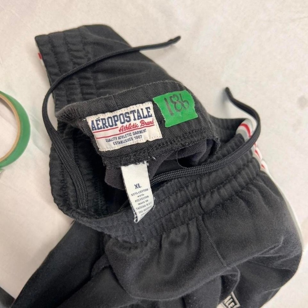 Aeropostale Black Baggy Sweatpants Red Side Stripes Pockets Y2K Tracksuit XL - Picture 6 of 6